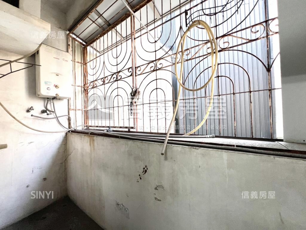 近小北門新光。西門路店面房屋室內格局與周邊環境