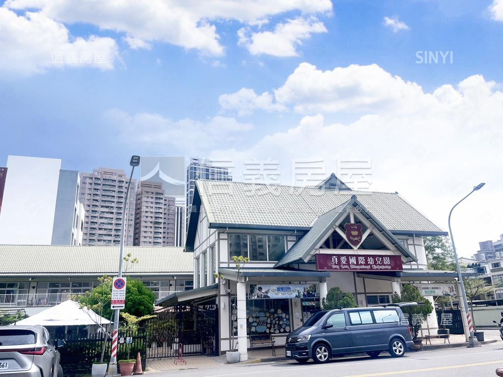 艾美巨蛋‧Ｅ－９兩房平車房屋室內格局與周邊環境
