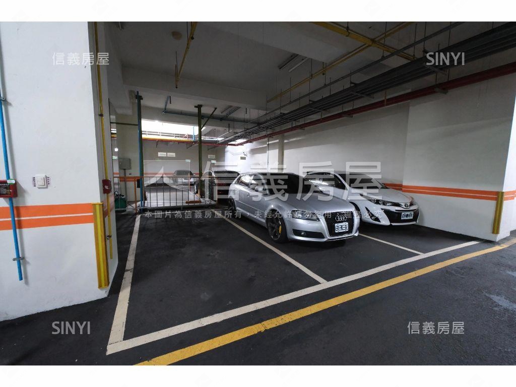 品藏面公園視野兩房平車讚房屋室內格局與周邊環境