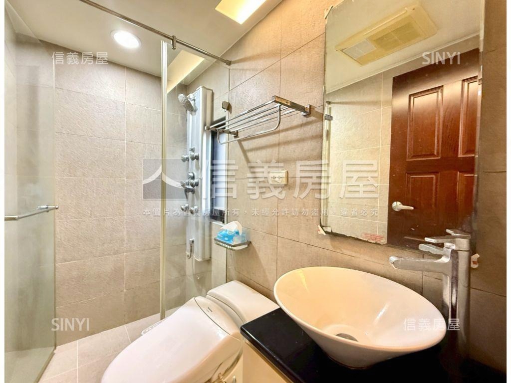 水岸陽光綠景美宅房屋室內格局與周邊環境