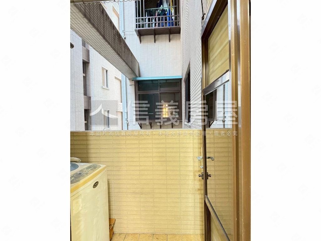 水岸陽光綠景美宅房屋室內格局與周邊環境