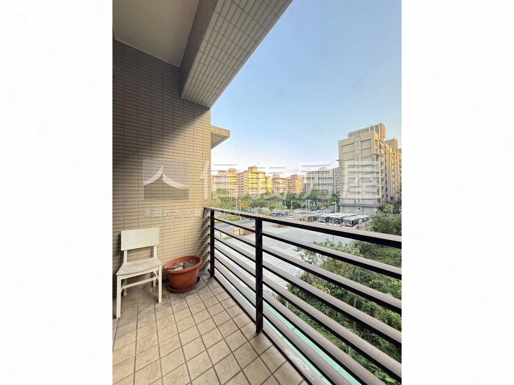 水岸陽光綠景美宅房屋室內格局與周邊環境