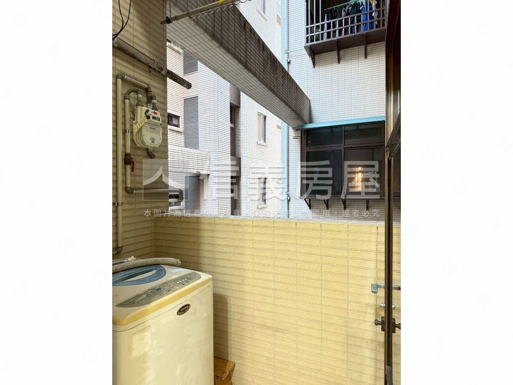 水岸陽光綠景美宅房屋室內格局與周邊環境