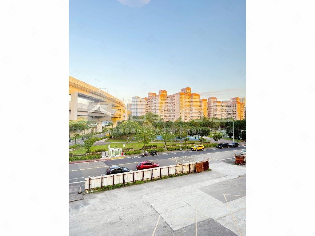 水岸陽光綠景美宅房屋室內格局與周邊環境