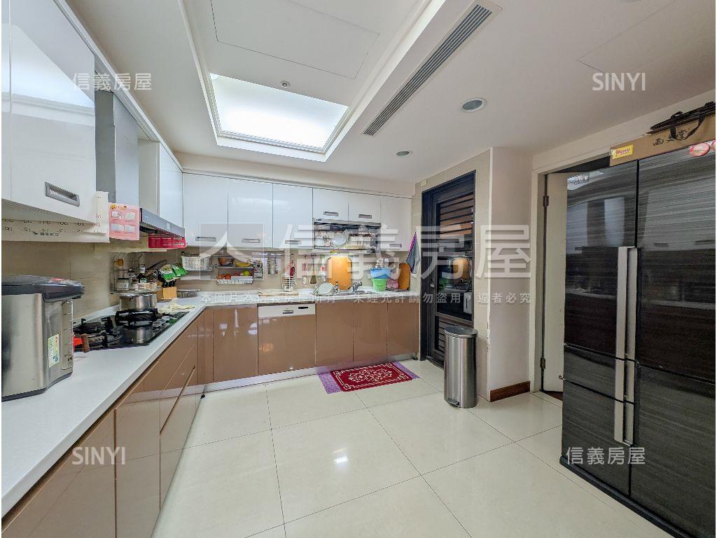 國美華爾道夫二期層峰豪邸房屋室內格局與周邊環境