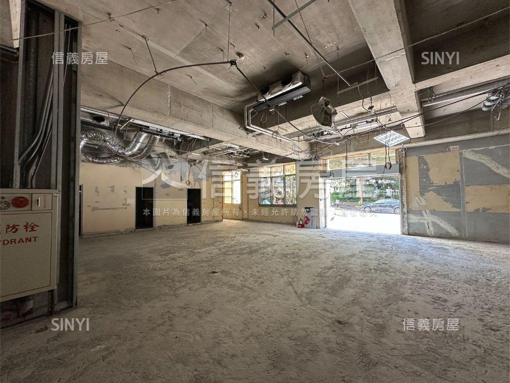 台灣科技總部一樓店辦房屋室內格局與周邊環境