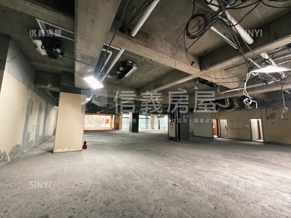 台灣科技總部一樓店辦房屋室內格局與周邊環境