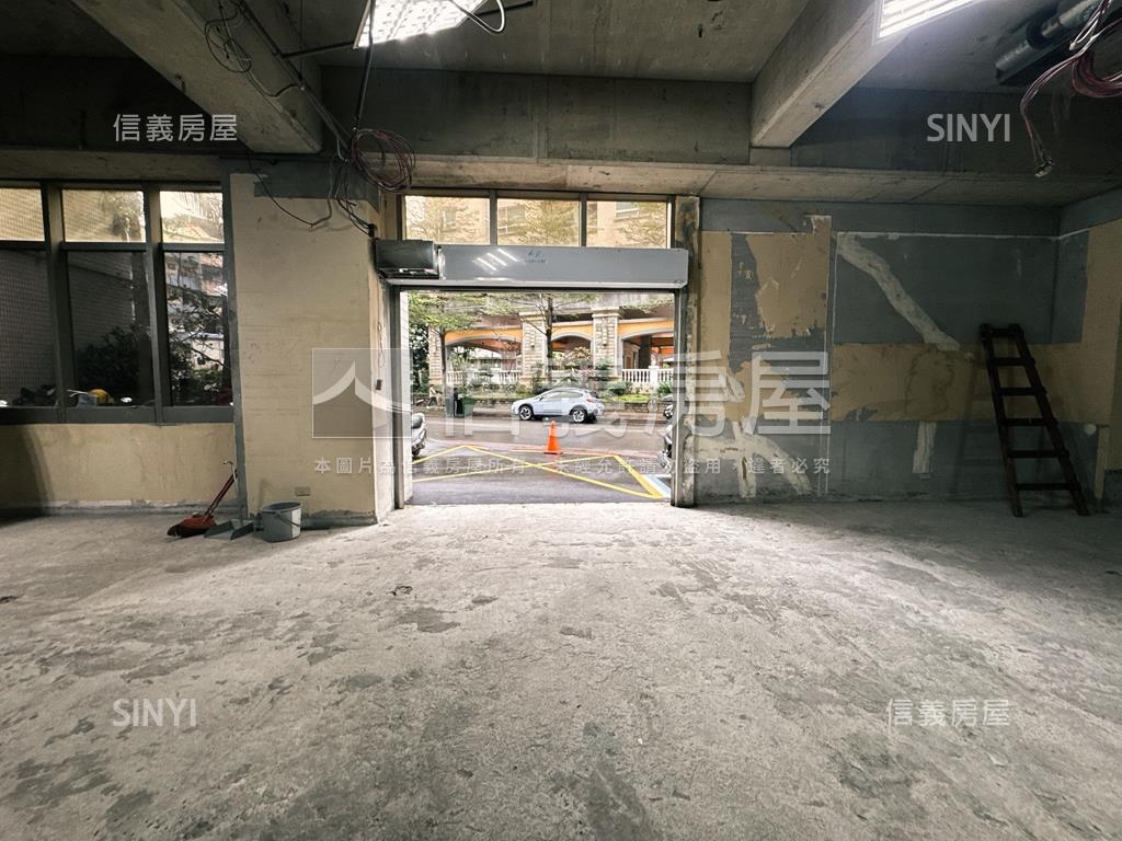 台灣科技總部一樓店辦房屋室內格局與周邊環境