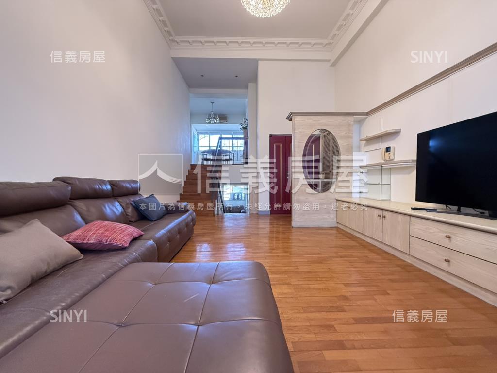 捷運樓中樓三房有平車位房屋室內格局與周邊環境