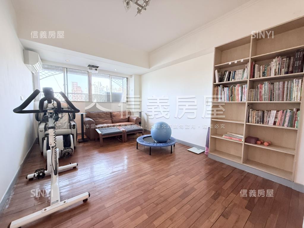 捷運樓中樓三房有平車位房屋室內格局與周邊環境