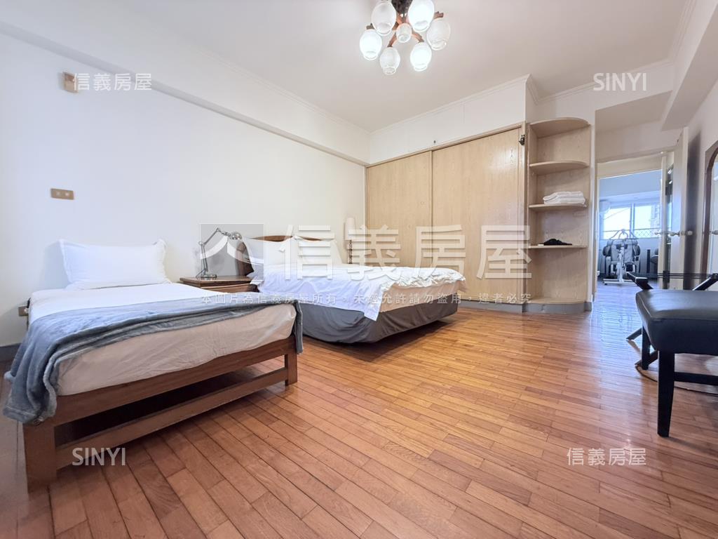 捷運樓中樓三房有平車位房屋室內格局與周邊環境