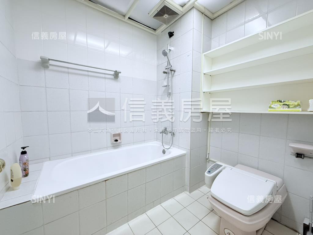 捷運樓中樓三房有平車位房屋室內格局與周邊環境