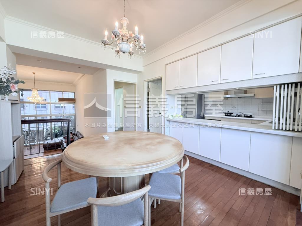 捷運樓中樓三房有平車位房屋室內格局與周邊環境