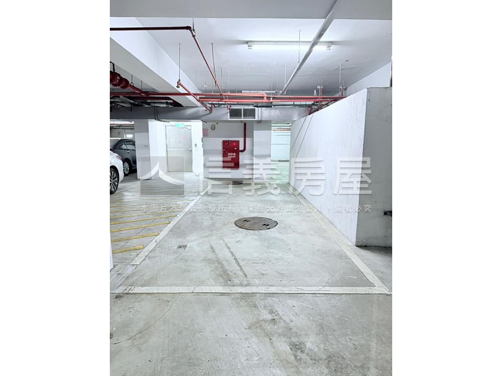 捷運樓中樓三房有平車位房屋室內格局與周邊環境