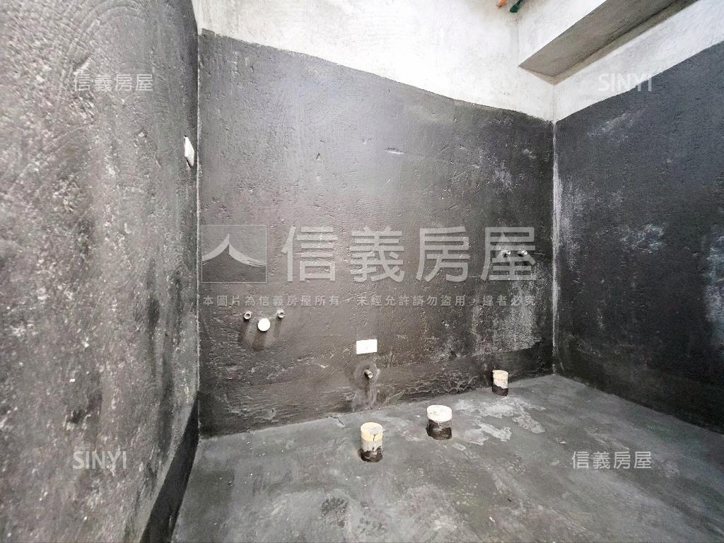 捷運～隱竹林挑高景觀Ａ戶房屋室內格局與周邊環境