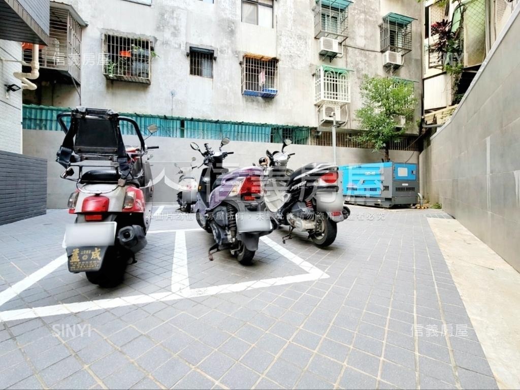 捷運～隱竹林挑高景觀Ａ戶房屋室內格局與周邊環境