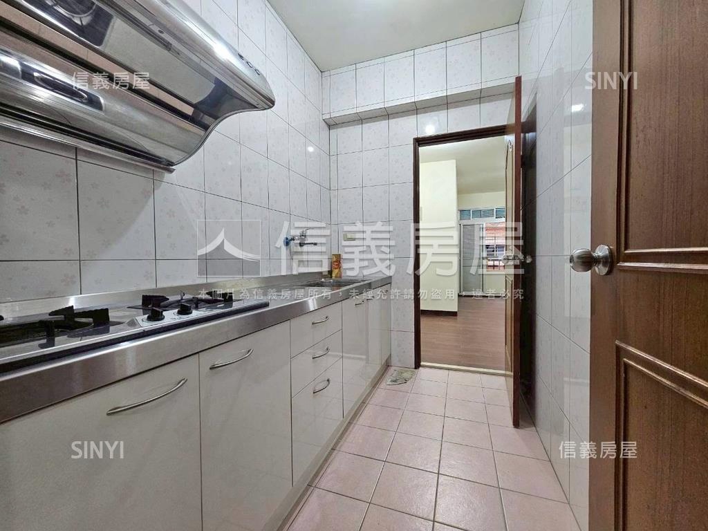 富貴街低總價三房房屋室內格局與周邊環境