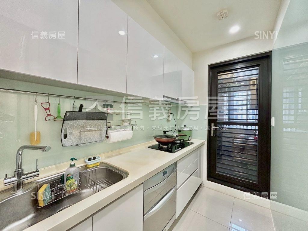 雲悅高樓採光三房房屋室內格局與周邊環境