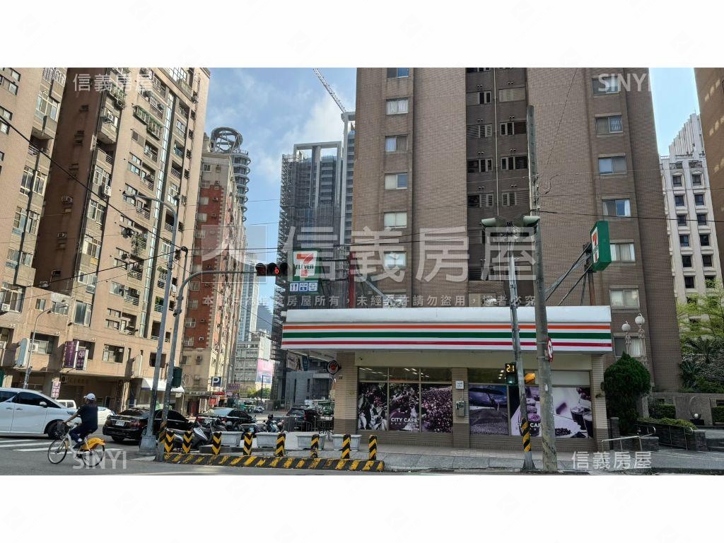 秋紅谷旁富旺天際７Ａ平車房屋室內格局與周邊環境