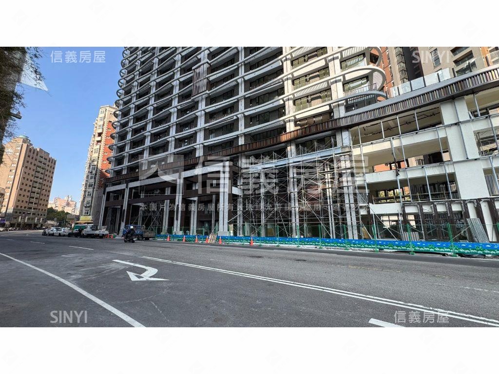 秋紅谷旁富旺天際７Ａ平車房屋室內格局與周邊環境