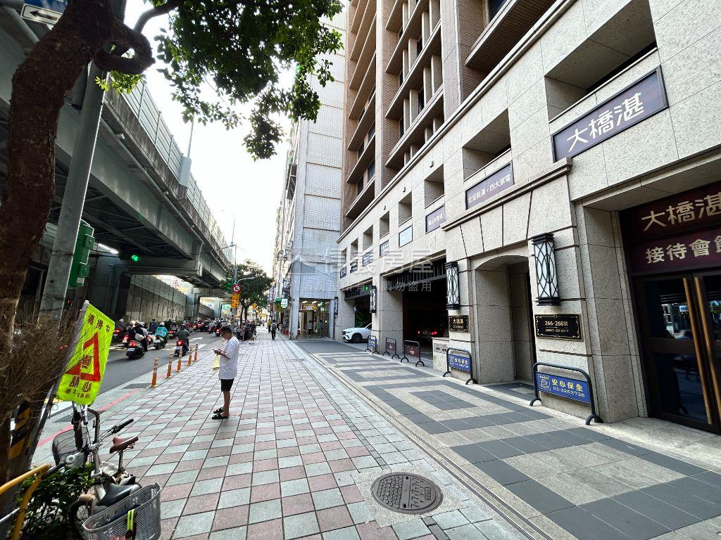 近大橋頭捷運電梯美屋房屋室內格局與周邊環境
