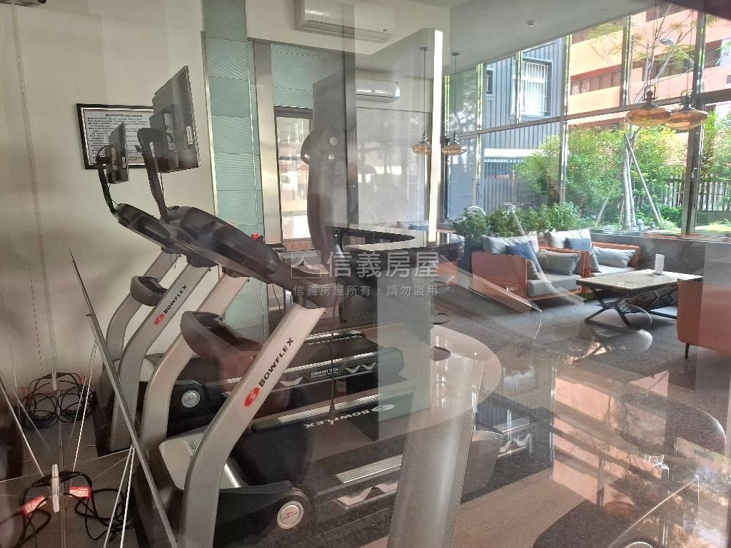 城韻雙面採光２衛開窗房屋室內格局與周邊環境