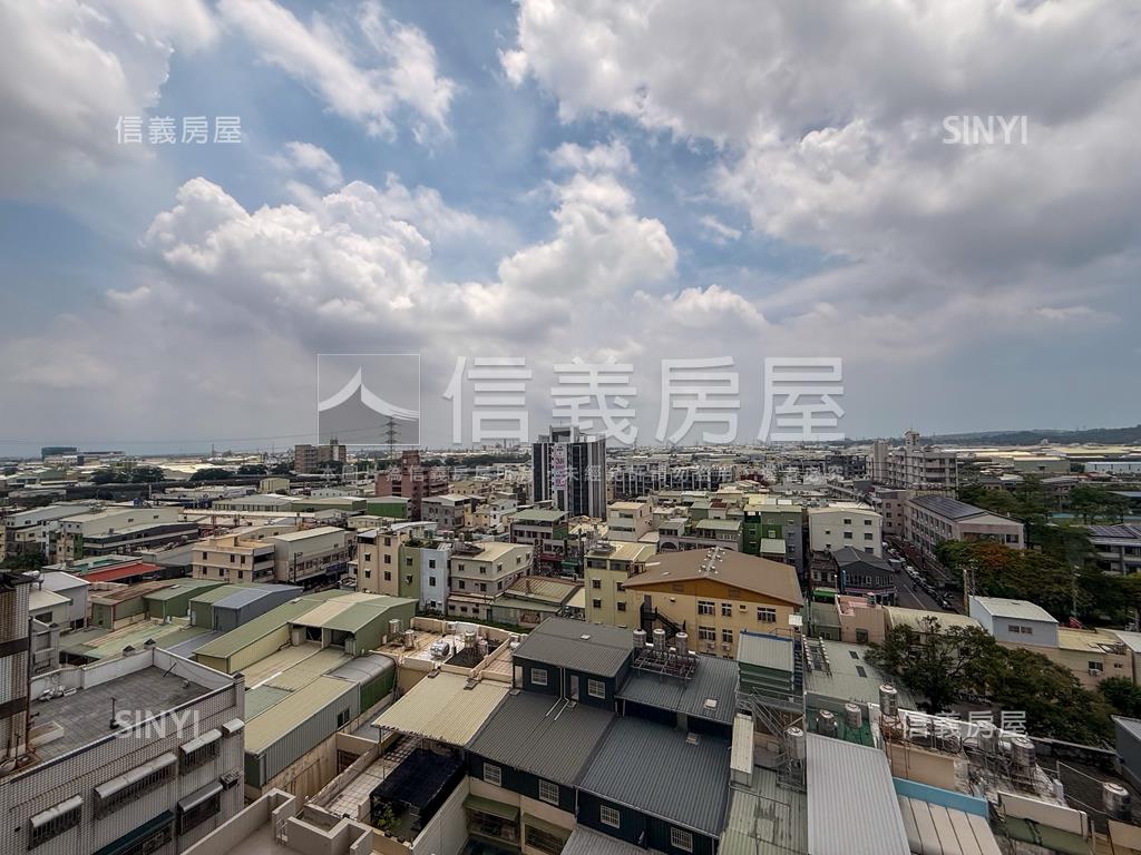 原白採光大兩房兩衛平車房屋室內格局與周邊環境