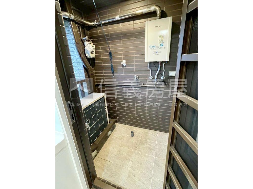 波爾多近捷運方正裝潢美宅房屋室內格局與周邊環境