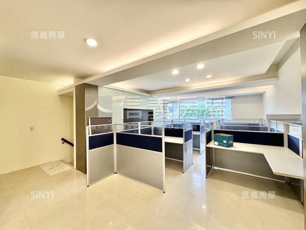 台北小別墅面公園房屋室內格局與周邊環境