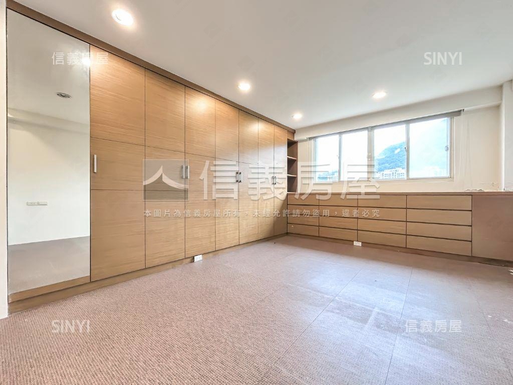 台北小別墅面公園房屋室內格局與周邊環境