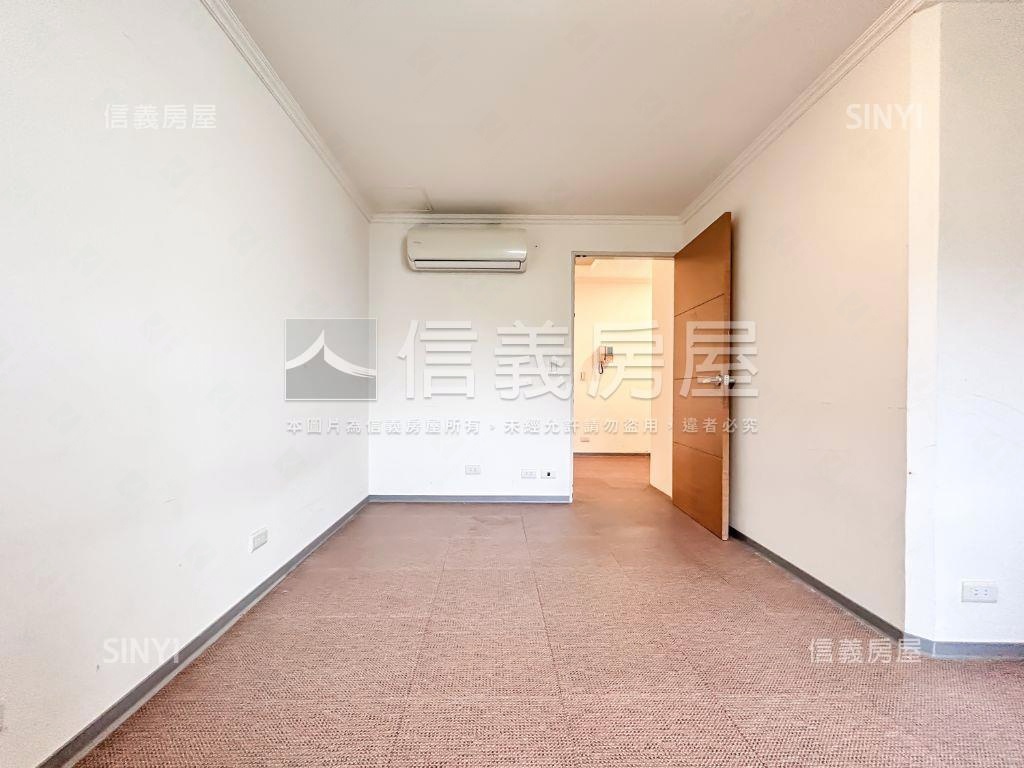 台北小別墅面公園房屋室內格局與周邊環境