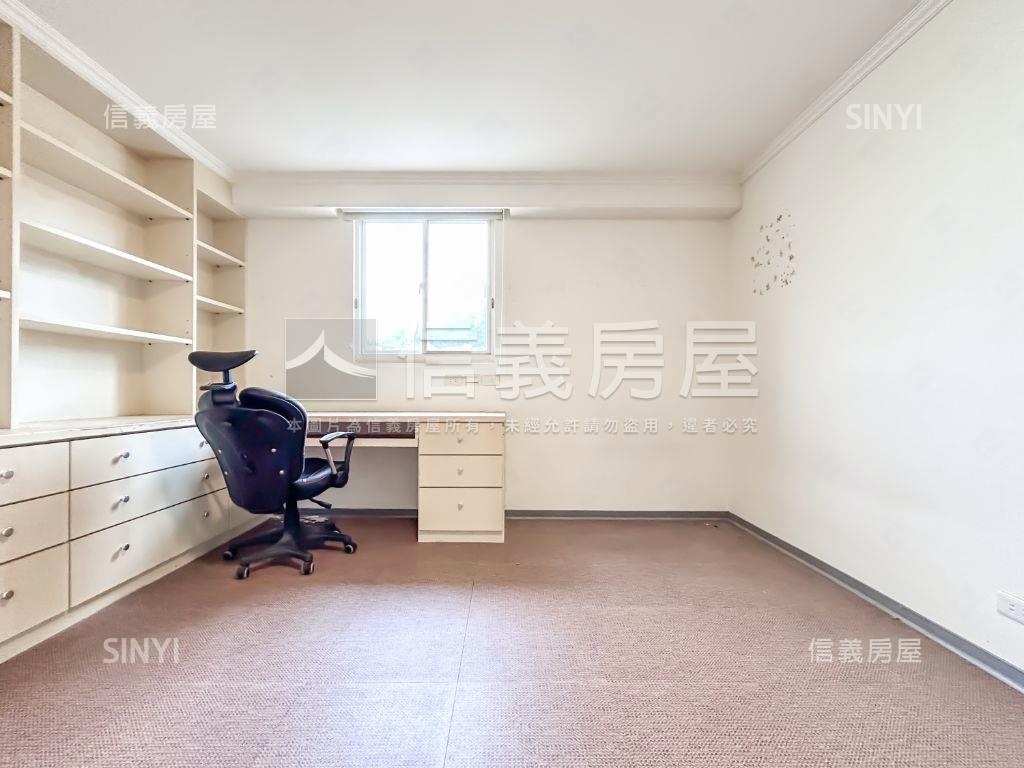 台北小別墅面公園房屋室內格局與周邊環境