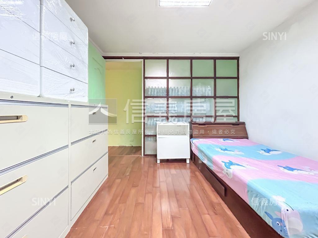 台北小別墅面公園房屋室內格局與周邊環境