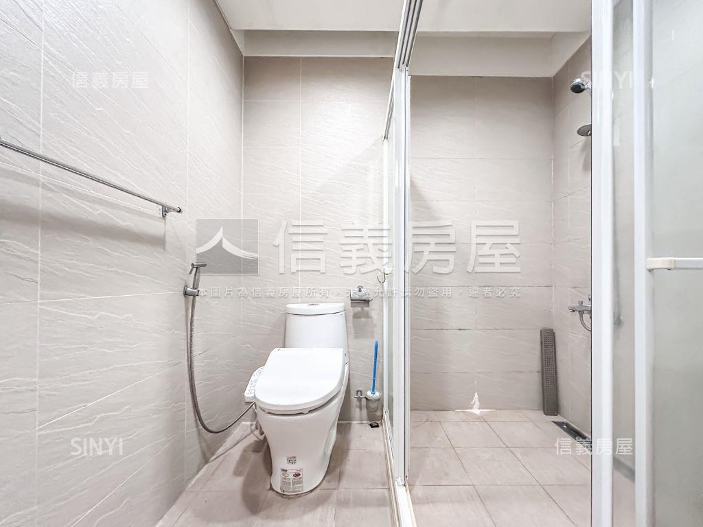 台北小別墅面公園房屋室內格局與周邊環境