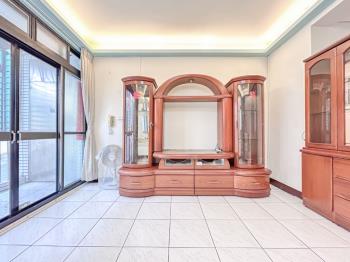 民族大空間公寓