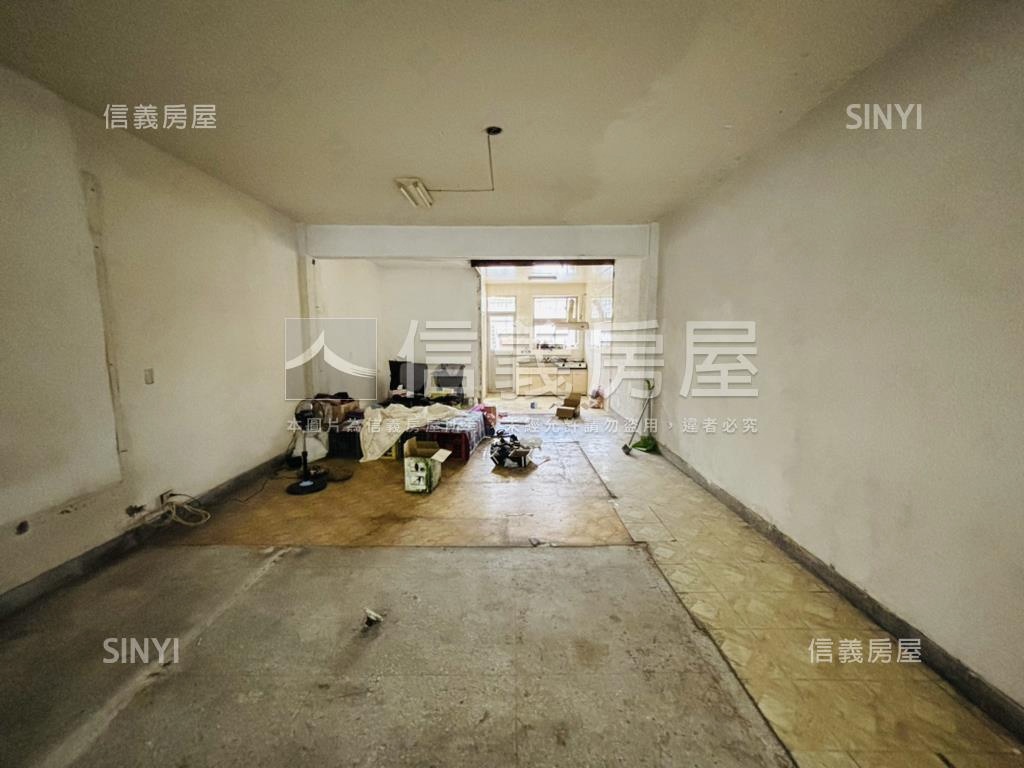 近加蚋站低總公寓２樓房屋室內格局與周邊環境