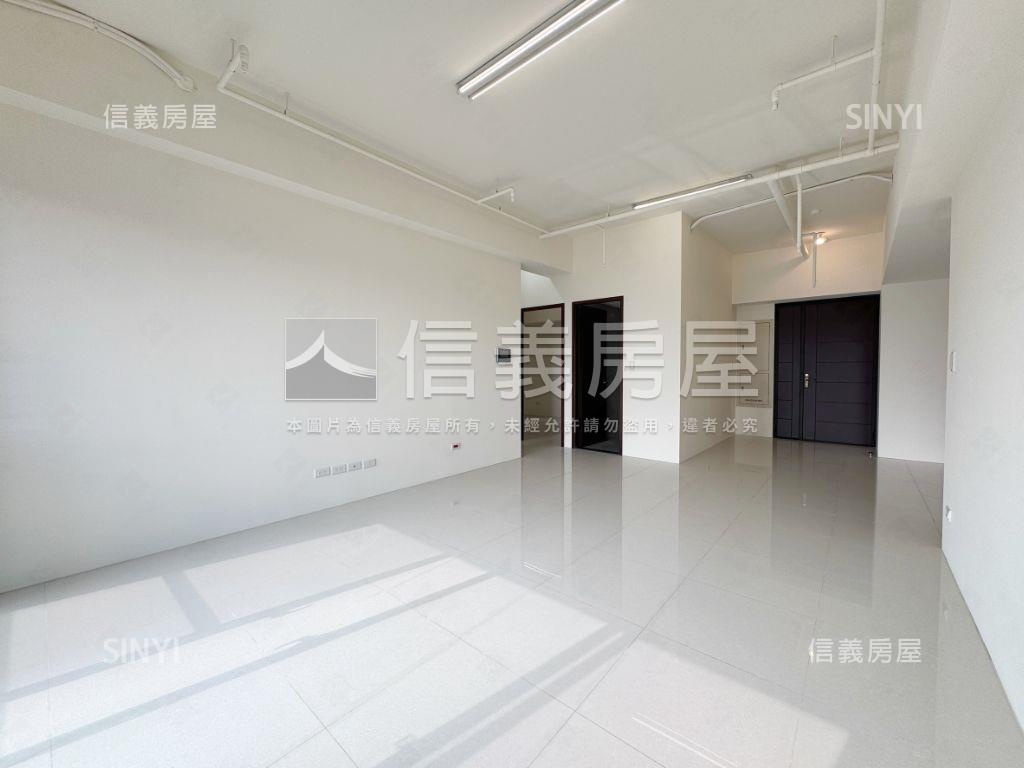 稀有鼎泰然三房雙平車位房屋室內格局與周邊環境