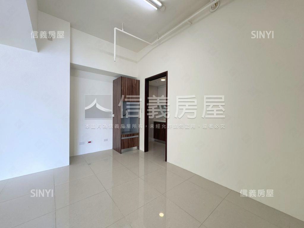 稀有鼎泰然三房雙平車位房屋室內格局與周邊環境