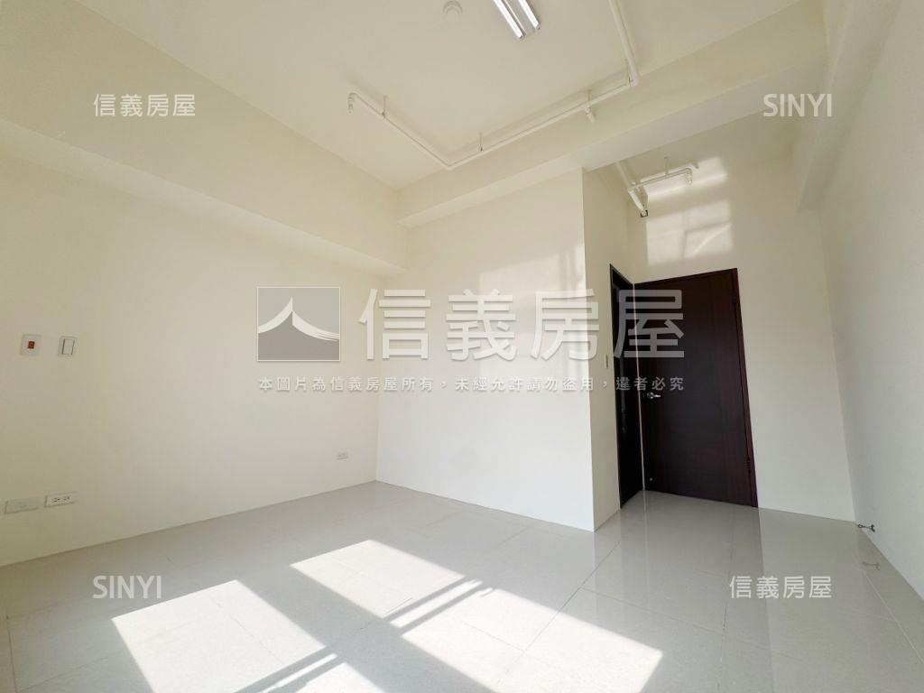 稀有鼎泰然三房雙平車位房屋室內格局與周邊環境