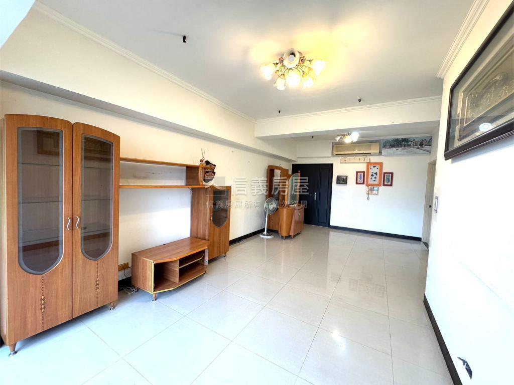 彩虹高樓美景溫馨四房房屋室內格局與周邊環境
