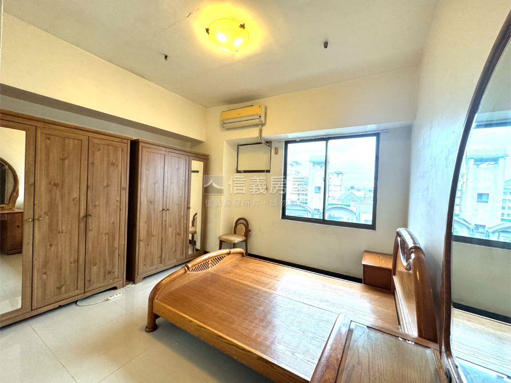 彩虹高樓美景溫馨四房房屋室內格局與周邊環境