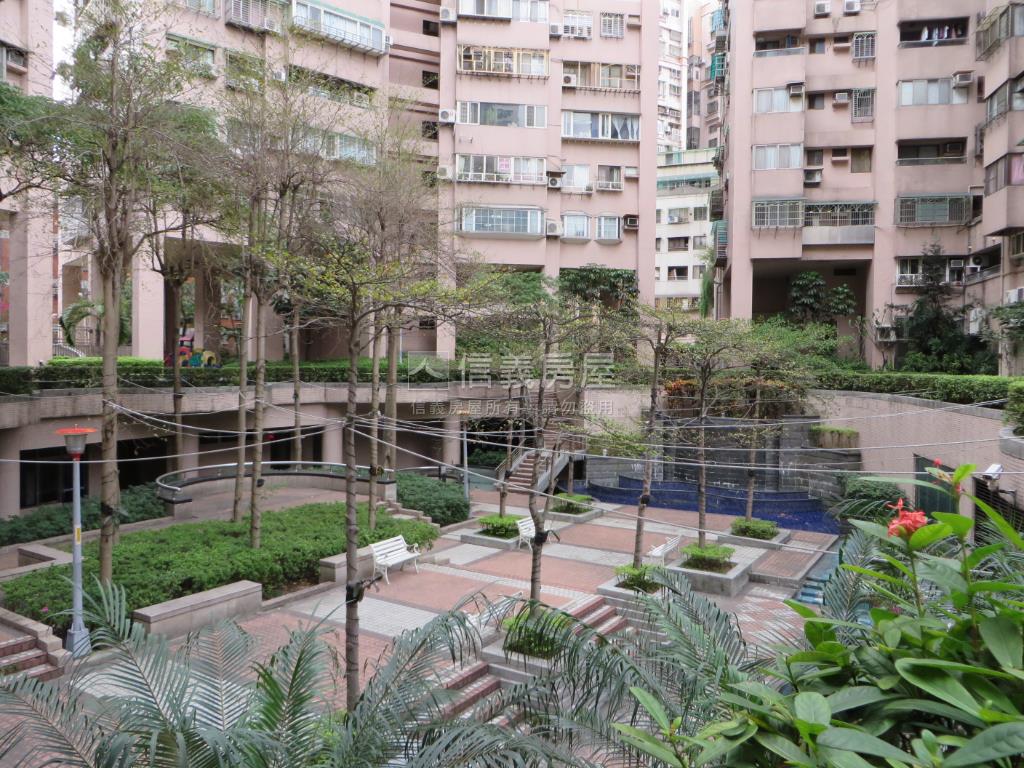 彩虹高樓美景溫馨四房房屋室內格局與周邊環境