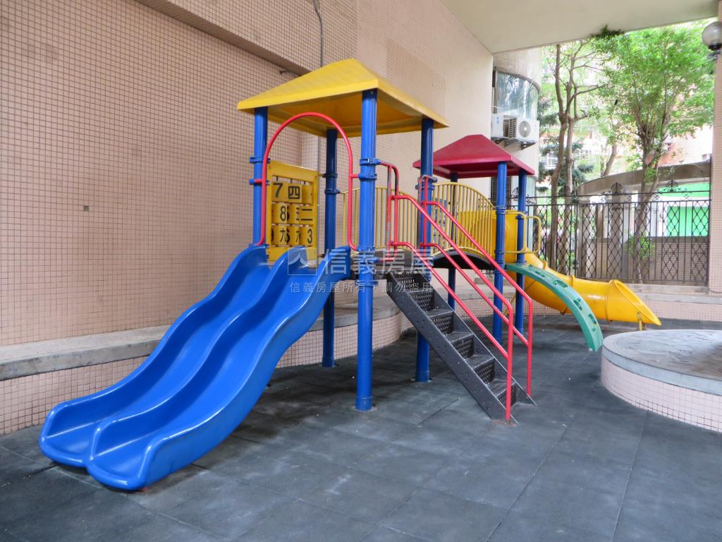 彩虹高樓美景溫馨四房房屋室內格局與周邊環境