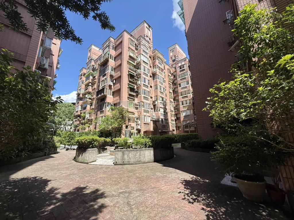 新店感應精美２房房屋室內格局與周邊環境