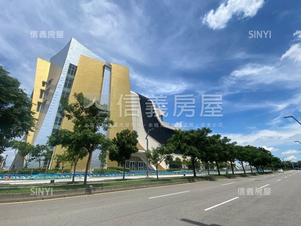 知名建設三房附車位急售房屋室內格局與周邊環境