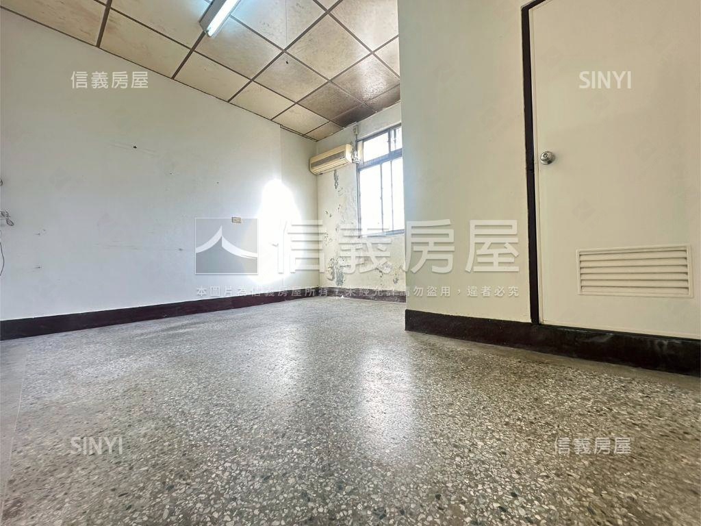 地坪約３３．８坪臨路透天房屋室內格局與周邊環境