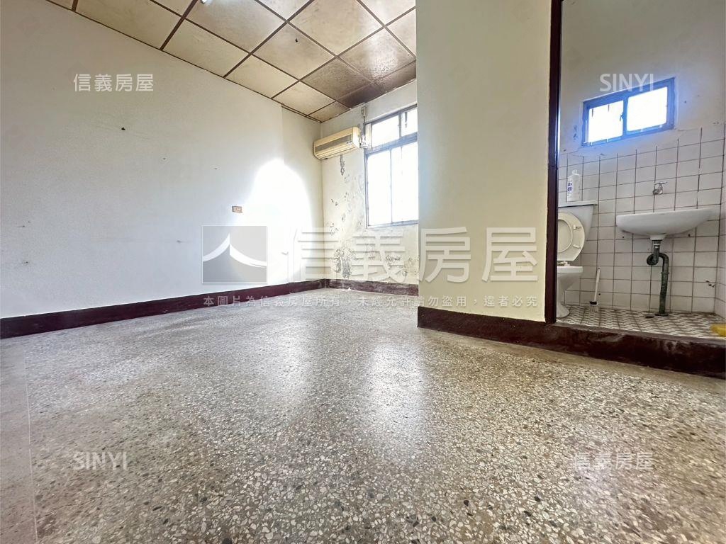 地坪約３３．８坪臨路透天房屋室內格局與周邊環境