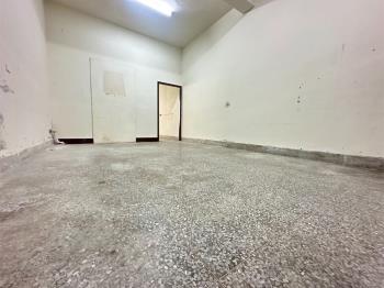 地坪約３３．８坪臨路透天