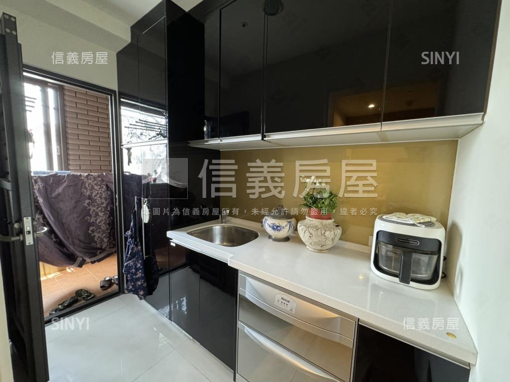昭揚君典四房邊間景觀戶房屋室內格局與周邊環境