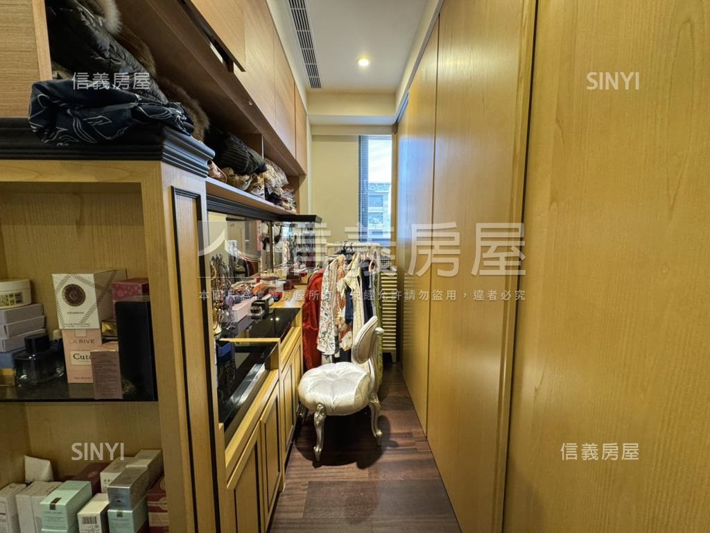 昭揚君典四房邊間景觀戶房屋室內格局與周邊環境